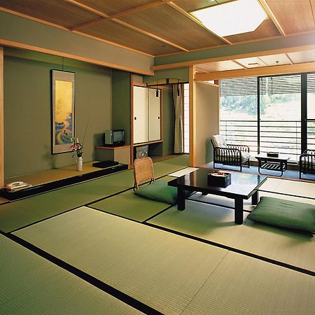 Hotel Kasenkyo Izutsuya Shin'onsen Exterior foto